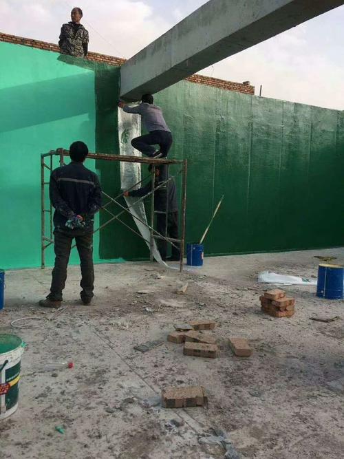 德宏针对老旧车间地面普遍存在的起砂、裂缝问题